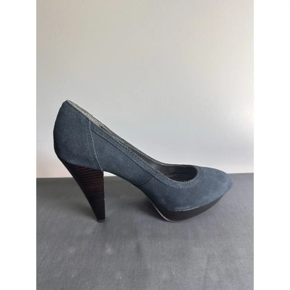 Vintage Calvin Klein Size 8 Blue Suede Heels Platform Toe Slip On Stiletto
